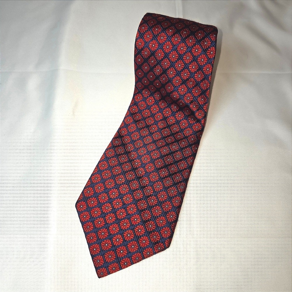 Brooks Brothers Mens‎ Red Navy Blue Geometric Diamond Silk Necktie Made in Italy